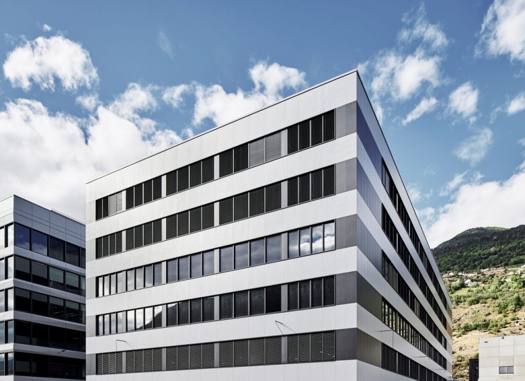 Lonza opens I10 laboratory building